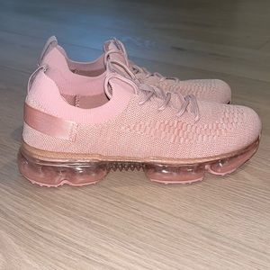 La Sheelah Fashion Sneaker, pink, size 7